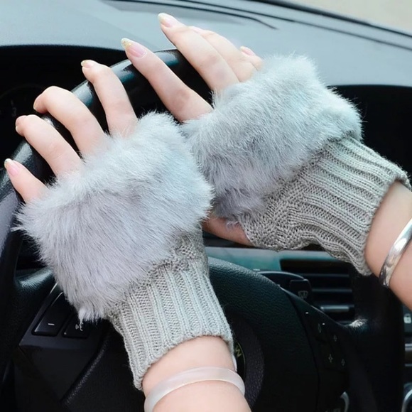 Gray Faux Fur Knit Fingerless Gloves - Picture 2 of 5